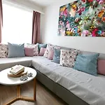 Alp Centre Location With Traditional Design And Self Check-in * Engelberg