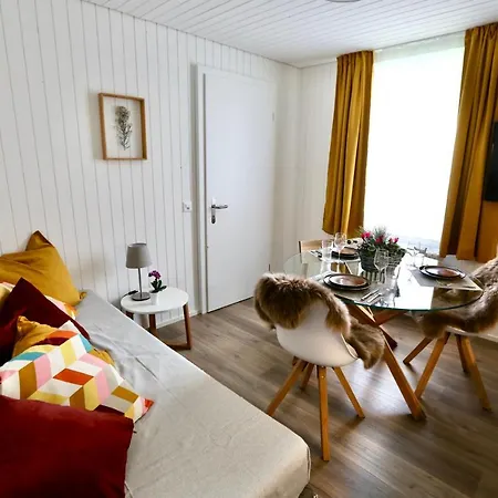 Alp Centre Location With Traditional Design And Self Check-in Appartement